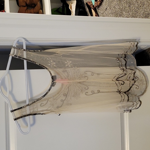 Lipsy London Top - Picture 2 of 2